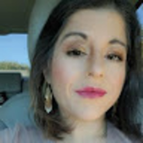 Meet your Posher, Heather - Picture 1 of 1